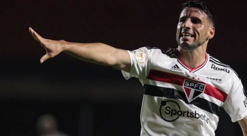 Flamengo sonha com Everton Ribeiro, Ganso, Lucas Romero e Kaká