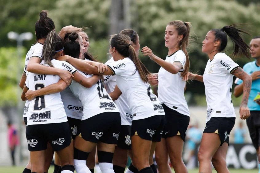 Zagueira do Corinthians, Andressa segura o ânimo sobre vantagem na final da Copa  Paulista feminina - Gazeta Esportiva