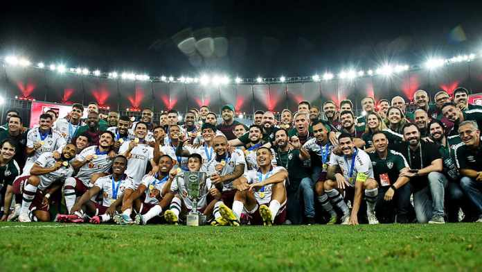 Depois da vitória, torcida tricolor festeja a valsa do São Paulo sobre o  Palmeiras, são paulo