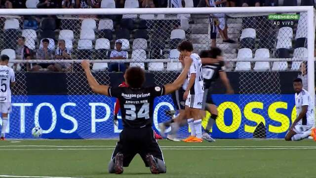 Corinthians e Santos fazem jogo de poucas emoções e ficam no empate sem  gols - Jogada - Diário do Nordeste