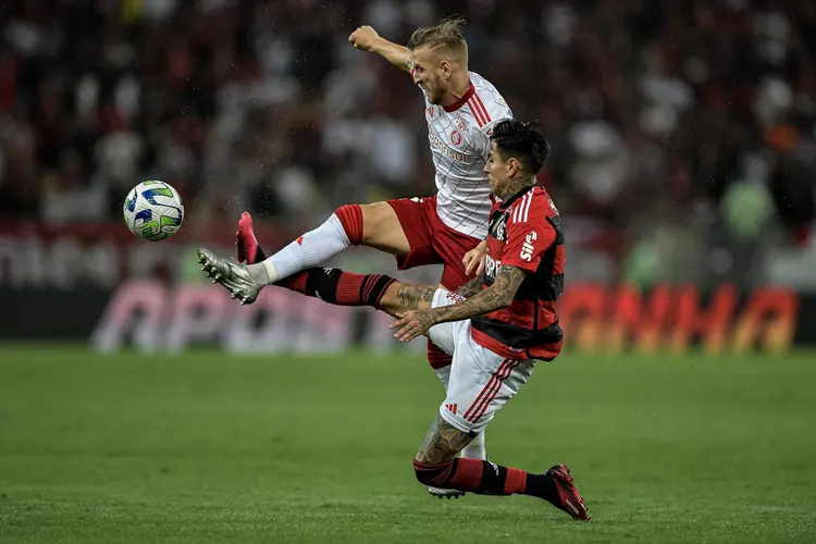 Manchester United arranca empate nos acréscimos no Inglês - Jornal O Globo