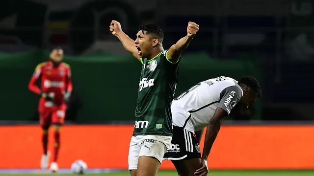 Palmeiras mede forças com São Paulo em Cotia no jogo de ida da final do  Paulista Sub-20 – Palmeiras