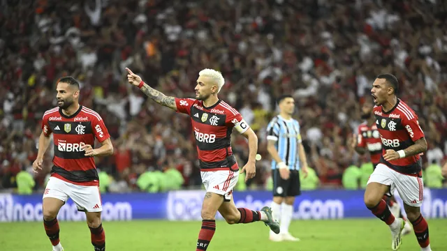Cria do Flamengo marca contra Racing e 'apaga' jogo terrível na