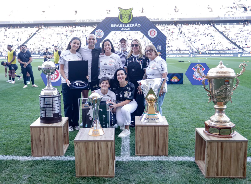 Corinthians no Mundial - Reserva em 2000 leva camisa à festa e prova  presença: 'Fui campeão sim!' - ESPN